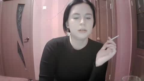 lunamystique_ online show from 02/10/25, 08:00