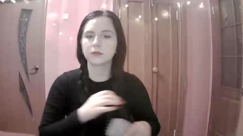 lunamystique_ online show from 02/11/25, 10:07