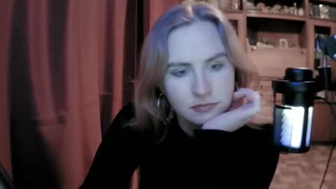 lunamystique_ online show from 02/06/26, 05:16