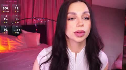 Luna  next streams Mon Fri Sat Sun 8pm-5am gmt0 online show from 01/11/26, 08:47