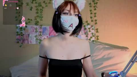 Luna online show from 05/13/26, 03:42