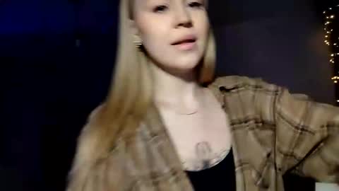 lunapeony online show from 03/15/26, 09:21