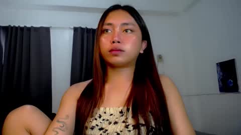 Luna online show from 04/28/26, 02:27