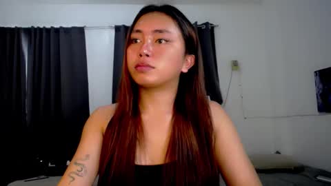 Luna online show from 05/01/26, 03:00