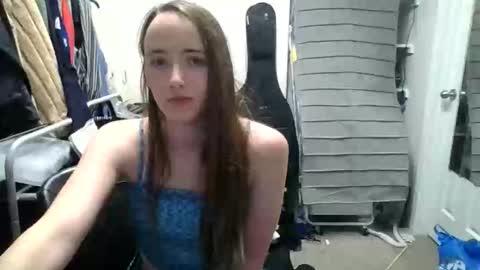 lunapixie2020 online show from 05/05/26, 02:30