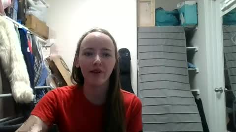 lunapixie2020 online show from 05/18/26, 04:07