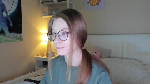 Snapshot of lunar_sofia chatting on 01/11/25, 03:52 Sofia online show from 01/11/25, 03:52