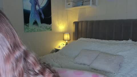 Snapshot of lunar_sofia chatting on 02/25/25, 06:20 Sofia online show from 02/25/25, 06:20