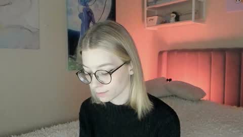 Sofia online show from 11/03/25, 01:23