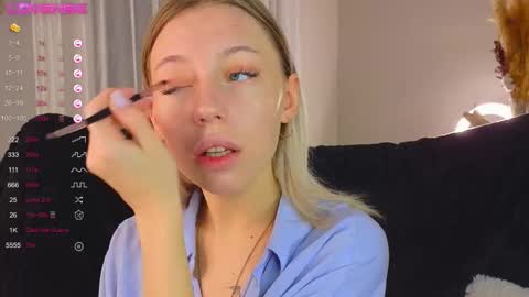 Kelly online show from 10/28/25, 02:42