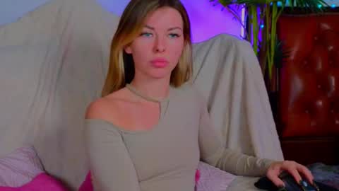 Luna Rishi online show from 12/05/24, 01:06