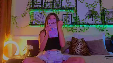 Luna Rishi online show from 01/18/25, 01:18