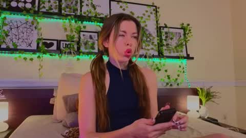 Luna Rishi online show from 03/11/25, 06:19