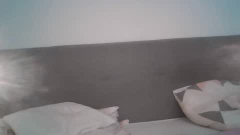 Snapshot of lunasky04 chatting on 09/23/25, 05:27 lunasky04 online show from 09/23/25, 05:27