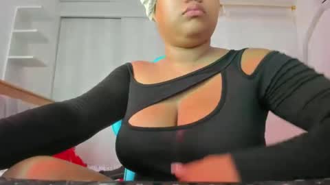 luna online show from 10/27/25, 01:26