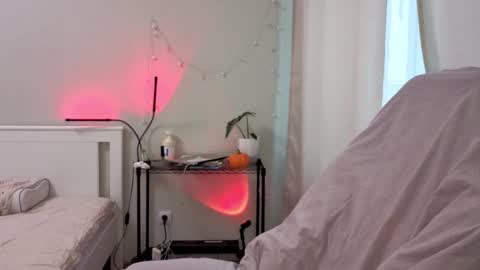 Kate online show from 10/02/25, 07:48