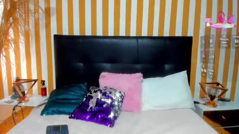 Luna Toledo online show from 10/16/25, 12:39