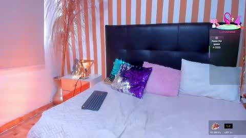 Luna Toledo online show from 11/27/25, 12:51