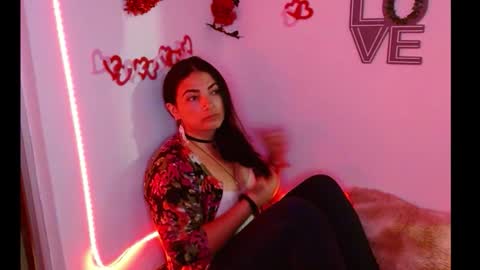 Snapshot of lunavegan chatting on 11/06/25, 06:25 lunavegan online show from 11/06/25, 06:25