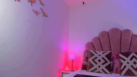 Snapshot of lunavelour_ chatting on 03/01/26, 02:57 Luna online show from 03/01/26, 02:57