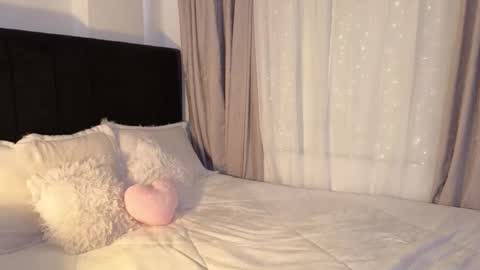 lunavelvet7 online show from 03/24/26, 04:12