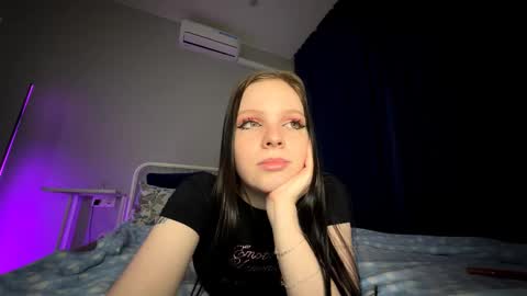 Snapshot of lunavoyce chatting on 11/09/25, 04:16 Lunavoyce online show from 11/09/25, 04:16