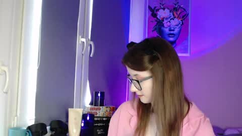 LunaXcherry online show from 05/21/26, 06:15