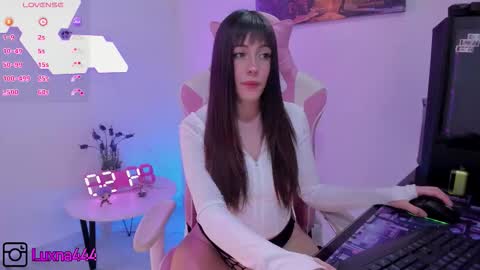   online show from 11/21/25, 07:56