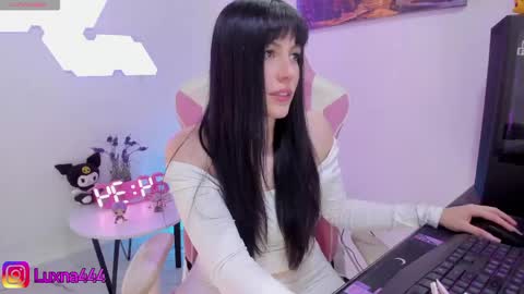   online show from 04/20/26, 07:26