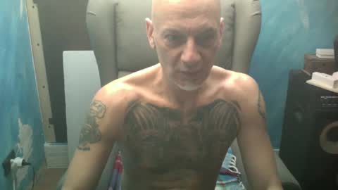 lungopelle20cm online show from 01/26/25, 03:03