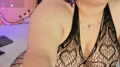 L U N I T A  online show from 04/15/26, 02:18