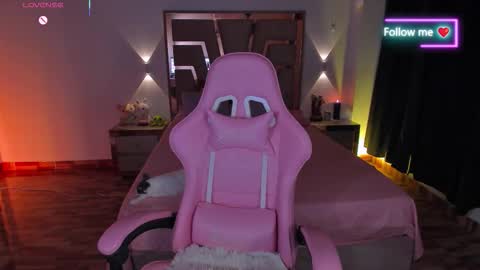 LUNA ROSE online show from 02/07/26, 11:08