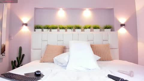 L U N N A online show from 02/20/26, 06:26