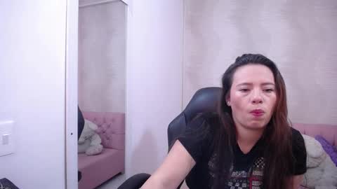 Katty   what ever do you want on my pv is for extra tokens minimi 250 tks ty u for understand online show from 03/11/25, 02:54