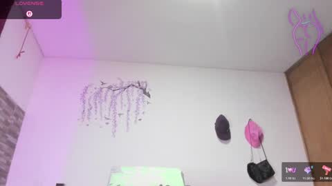Snapshot of lunnalust chatting on 06/26/26, 01:32 lunnalust online show from 06/26/26, 01:32