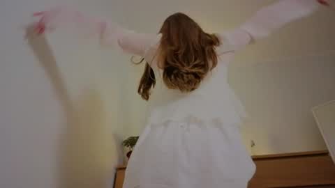 Snapshot of lunoria chatting on 06/27/26, 11:21 lunoria online show from 06/27/26, 11:21