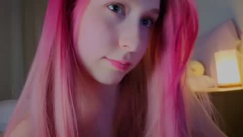 Snapshot of lunoria chatting on 07/30/26, 09:03 lunoria online show from 07/30/26, 09:03