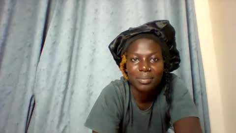 Snapshot of luo_queen chatting on 09/12/25, 04:40 luo_queen online show from 09/12/25, 04:40