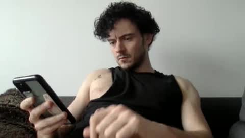 Snapshot of lupine_666 chatting on 12/18/24, 12:29 Lupine online show from 12/18/24, 12:29