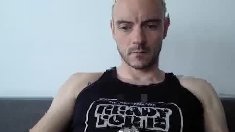 Snapshot of lupine_666 chatting on 09/15/25, 11:43 Lupine online show from 09/15/25, 11:43