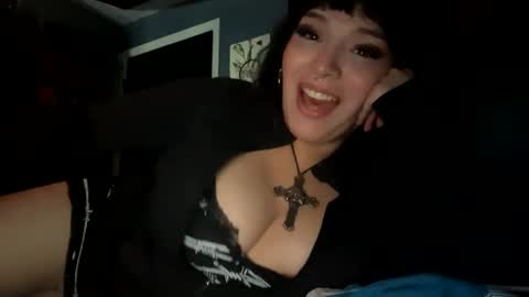 Snapshot of lupitaissick chatting on 03/02/25, 07:21 Lupita online show from 03/02/25, 07:21