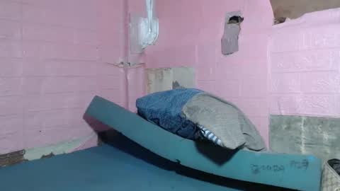 Snapshot of luringnatasha chatting on 11/25/25, 10:43 you can call me NattyNatty Linssen online show from 11/25/25, 10:43