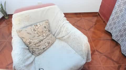 Snapshot of luscious86 chatting on 02/11/25, 01:41 PAULINA online show from 02/11/25, 01:41