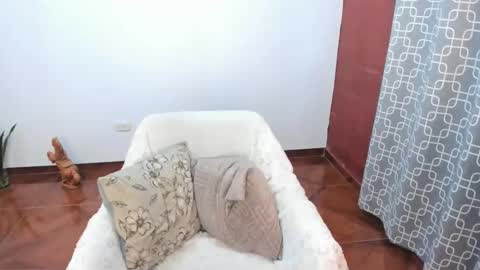 Snapshot of luscious86 chatting on 10/29/25, 08:54 PAULINA online show from 10/29/25, 08:54