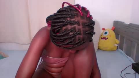 luscious online show from 12/19/25, 02:35