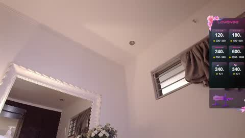 lusciouslipsxx online show from 06/11/26, 04:10
