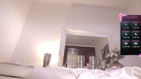 lusciouslipsxx online show from 06/30/26, 05:08
