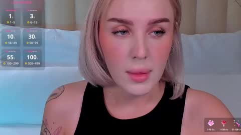 your sweet Liana online show from 10/13/25, 10:43