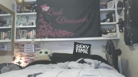 Lush Diamonds online show from 02/13/25, 02:23