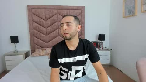 Snapshot of lushian_luna chatting on 11/27/25, 03:14 Lushian And Luna online show from 11/27/25, 03:14